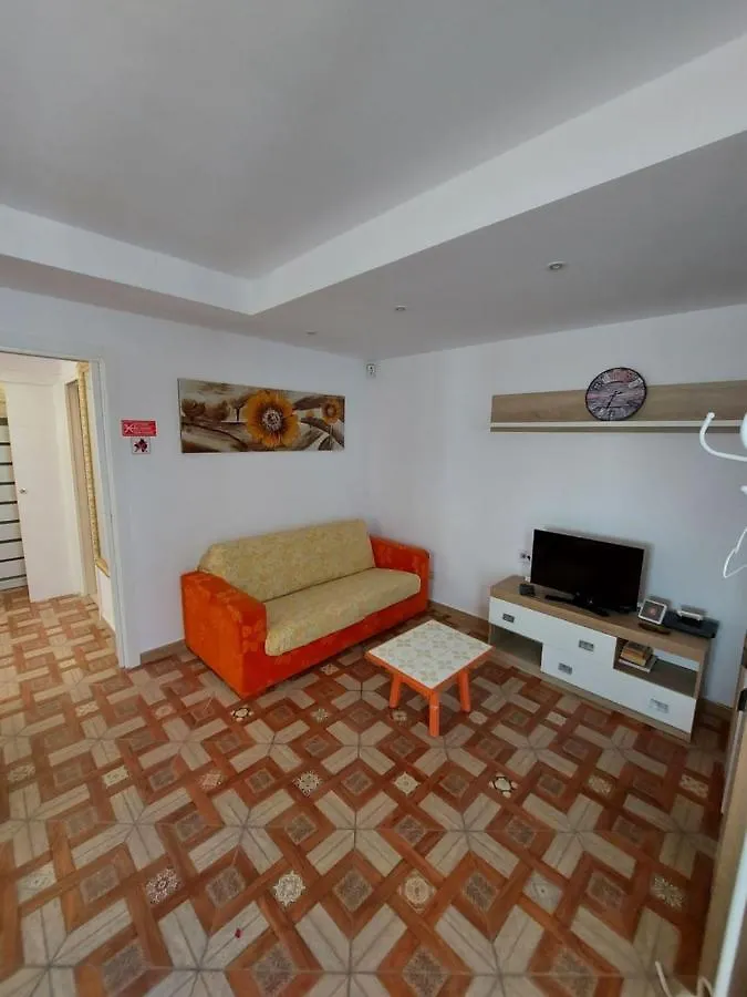 Charlotte Apartment Down Costa Del Silencio