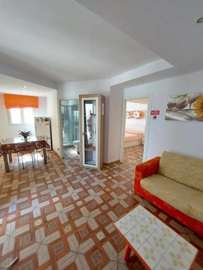 Charlotte Apartment Down Costa Del Silencio